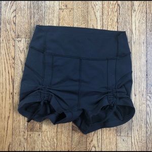 lululemon tight shorts!